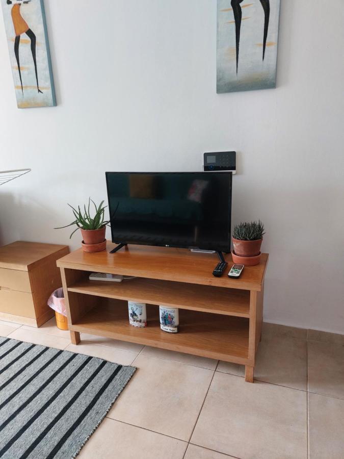 Newly Renovated Apartment In Tourist Area Paphos ภายนอก รูปภาพ